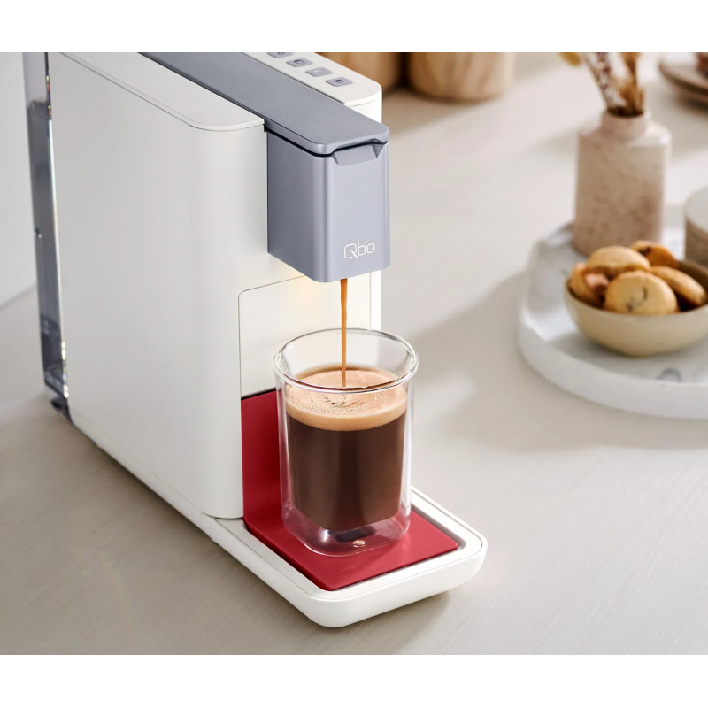 Qbo ESSENTIAL Kaffeemaschine, helle Koralle